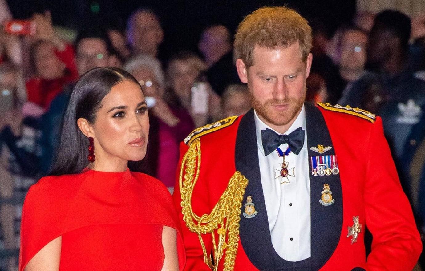 meghan markle resources royal life rejected help trust issues source