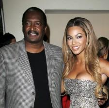 2010__03__Matthew_Knowles_Beyonce_Knowles_March24 225&#215;224.jpg