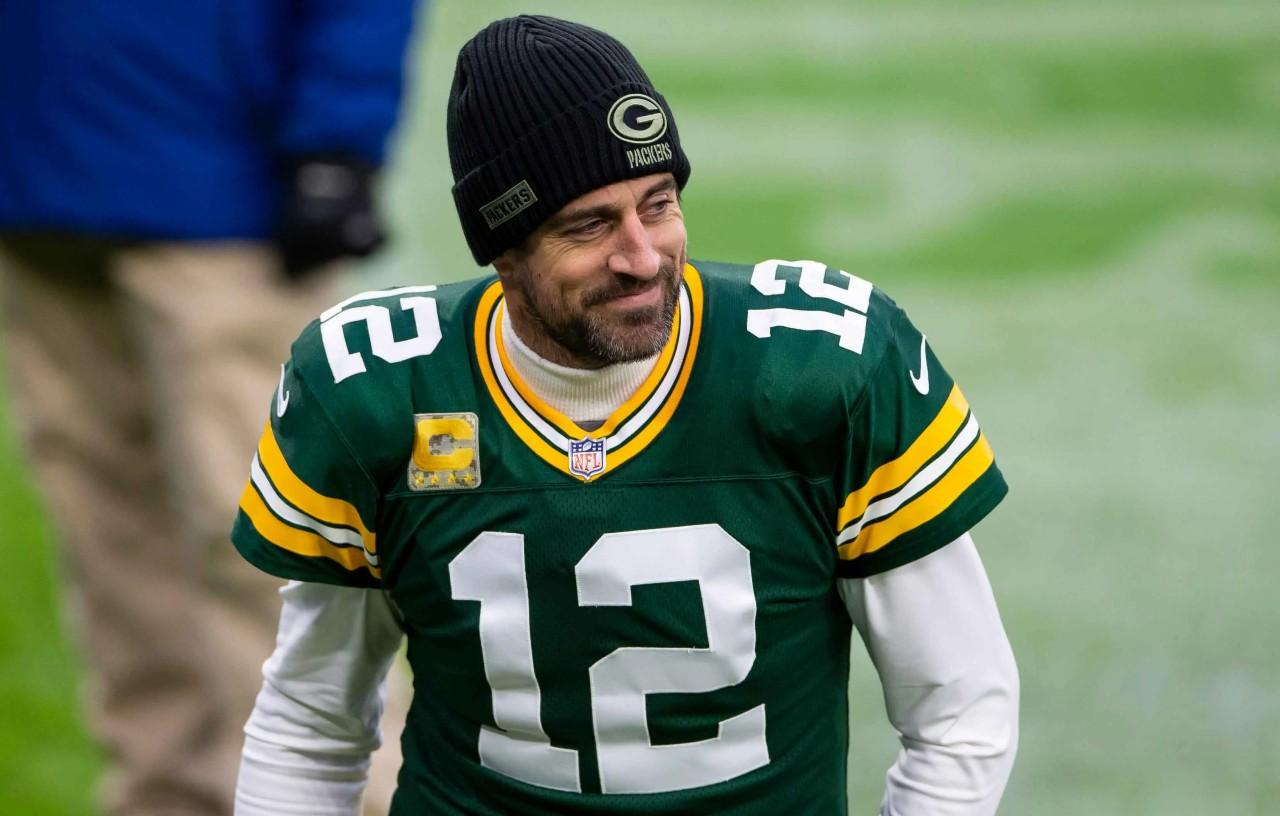 Aaron Rodgers breaks out Canadian tuxedo once again for Packers lunch