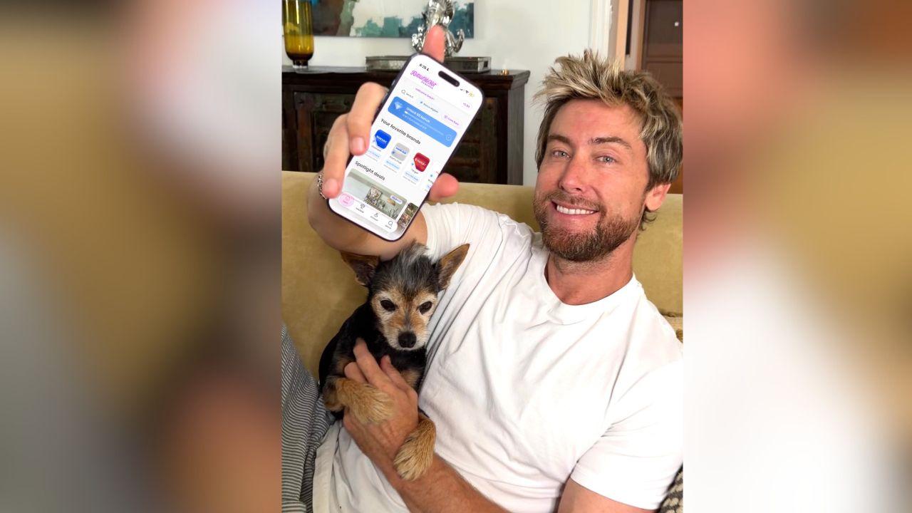 image of Lance Bass takes a shopping break while on set for his RetailMeNot RetailMeNot Rewards app campaign.