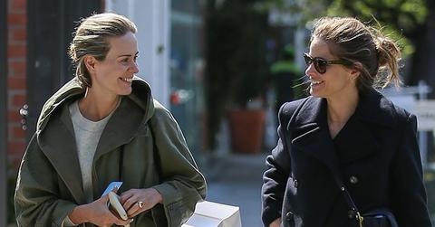 Sarah paulson amanda peet shopping pics