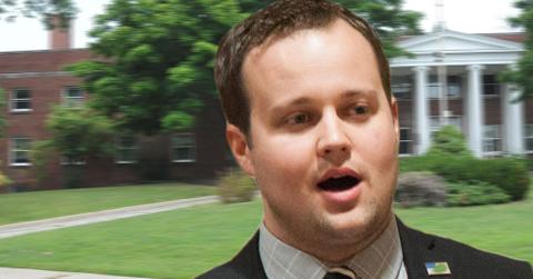 Josh duggar private family plane left rehab
