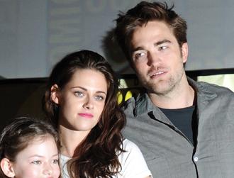 Kristen stewart robert pattinson july13.jpg