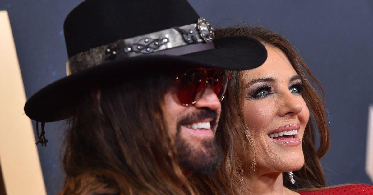 image of Miley Cyrus supports her father’s new relationship.