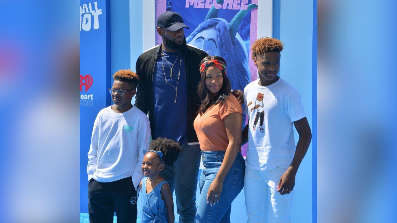who is lebron james wife savannah james