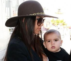 2010__08__Kourt_Kardashian_Aug4_28 292×300.jpg