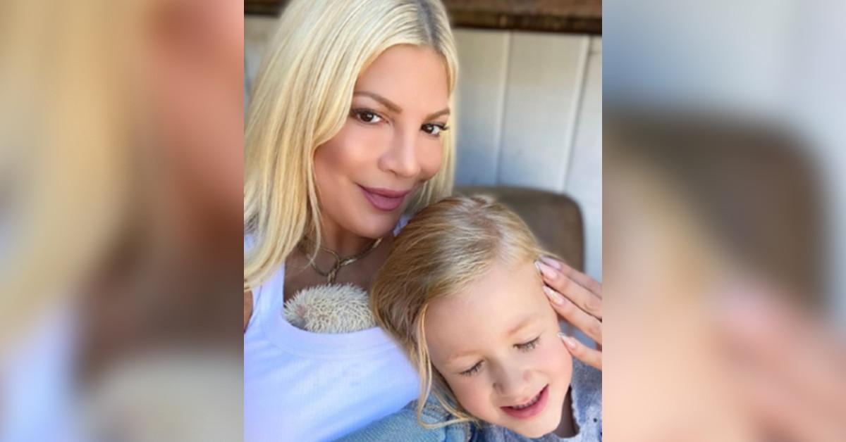 Tori Spelling, Son Beau Have Selfie Photoshoot — See Pics