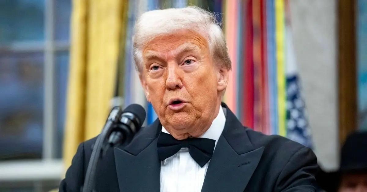 Photo of The POTUS was accused of using blatantly racist and xenophobic words.