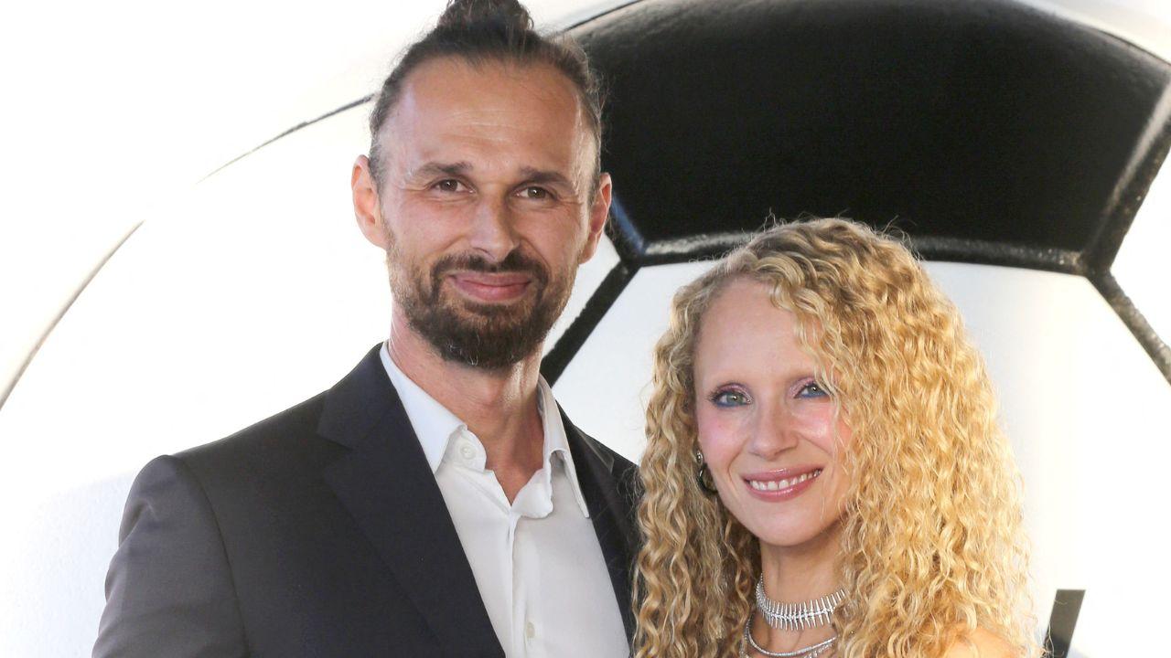 Image of Juno Temple and Michal Szymanski went public at the L.A. premiere of 'Top Gun: Maverick.'