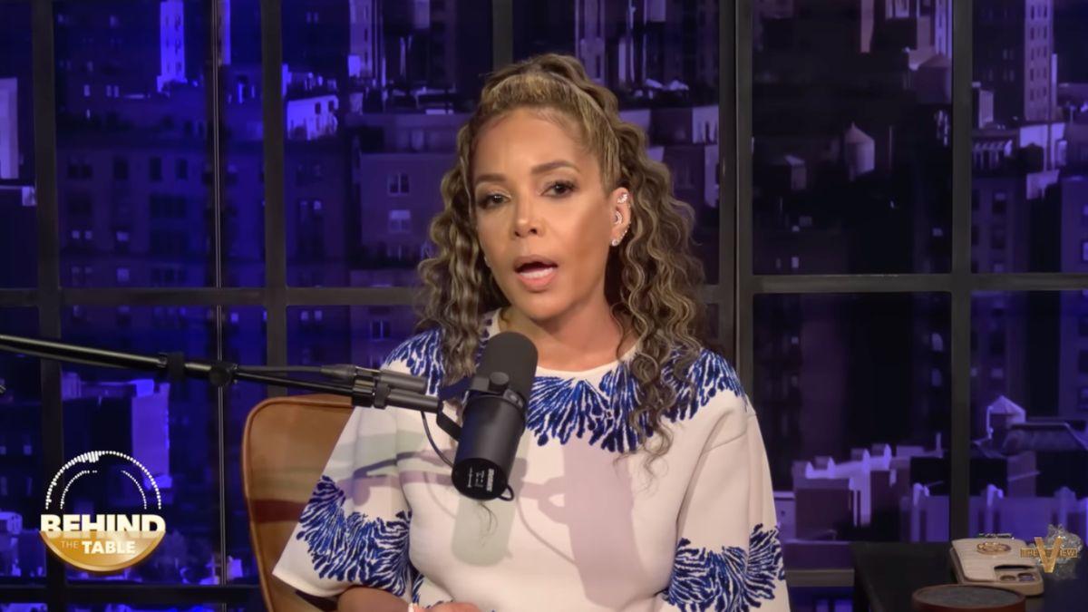 Photo of 'The American flag has been co-opted by the far right,' Sunny Hostin expressed.