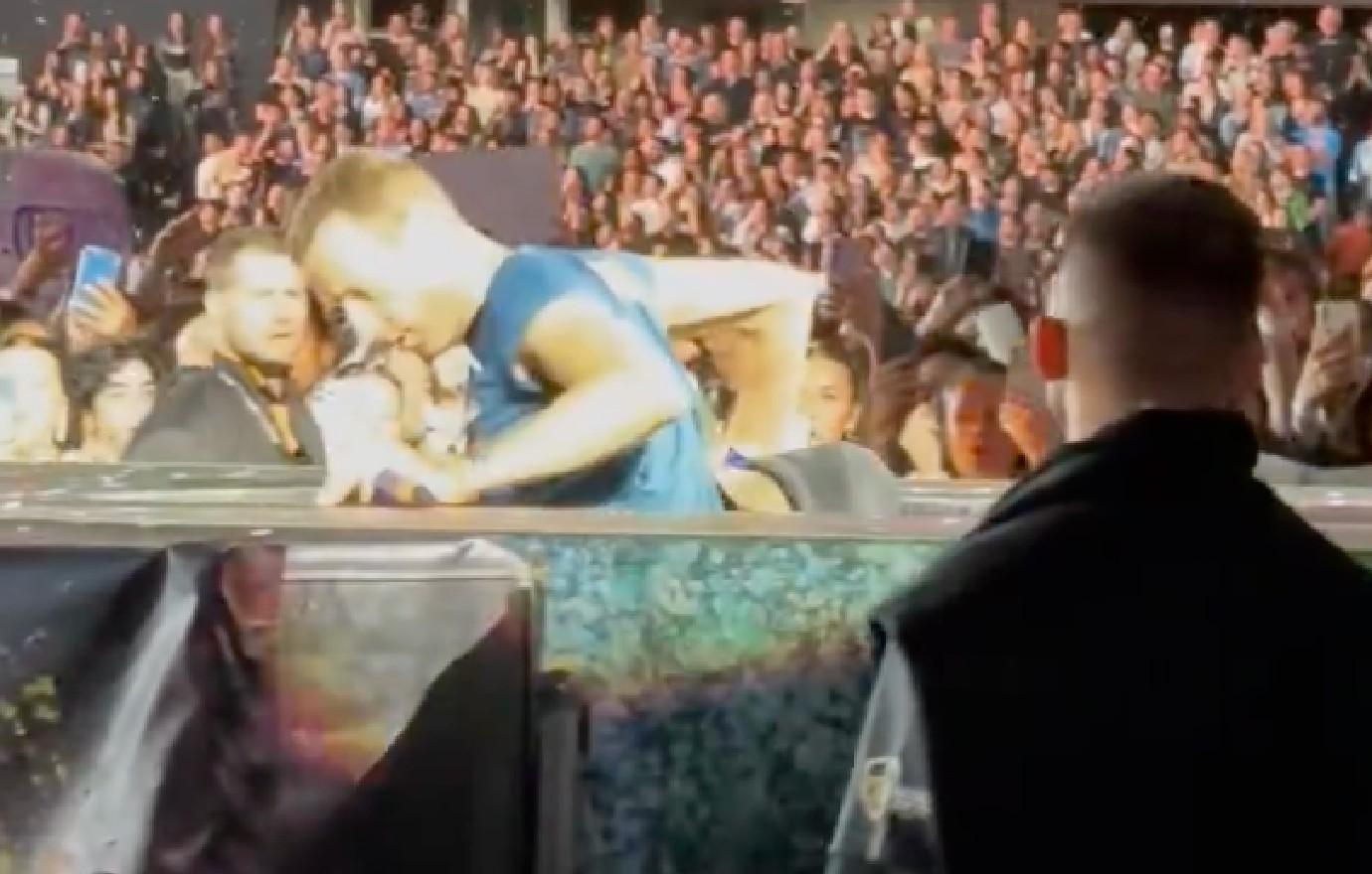 chris martin falls trap door coldplay concert australia watch