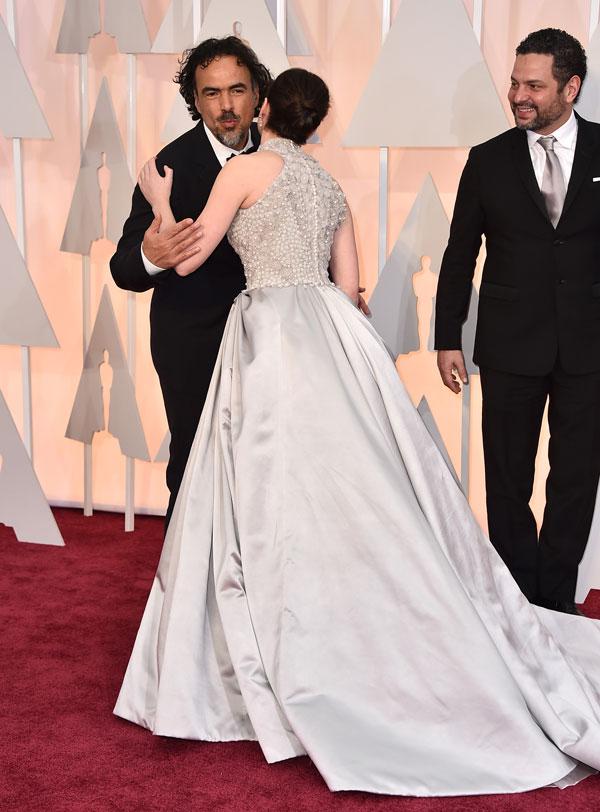 Felicity jones 2015 oscars arrivals 04