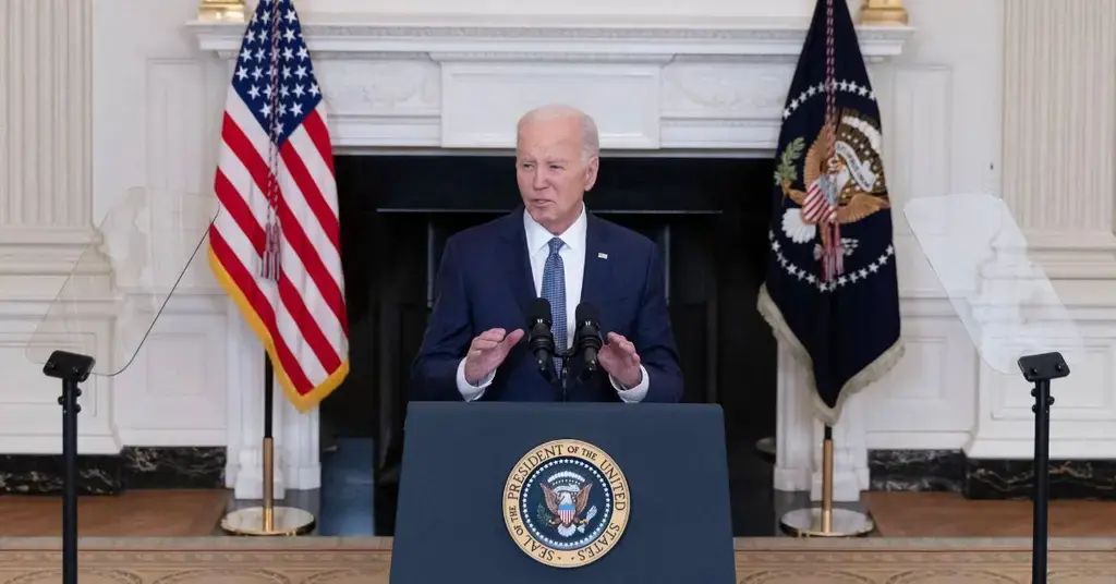 joe biden shows signs cognitive decline lawmakers concern cheat sheets