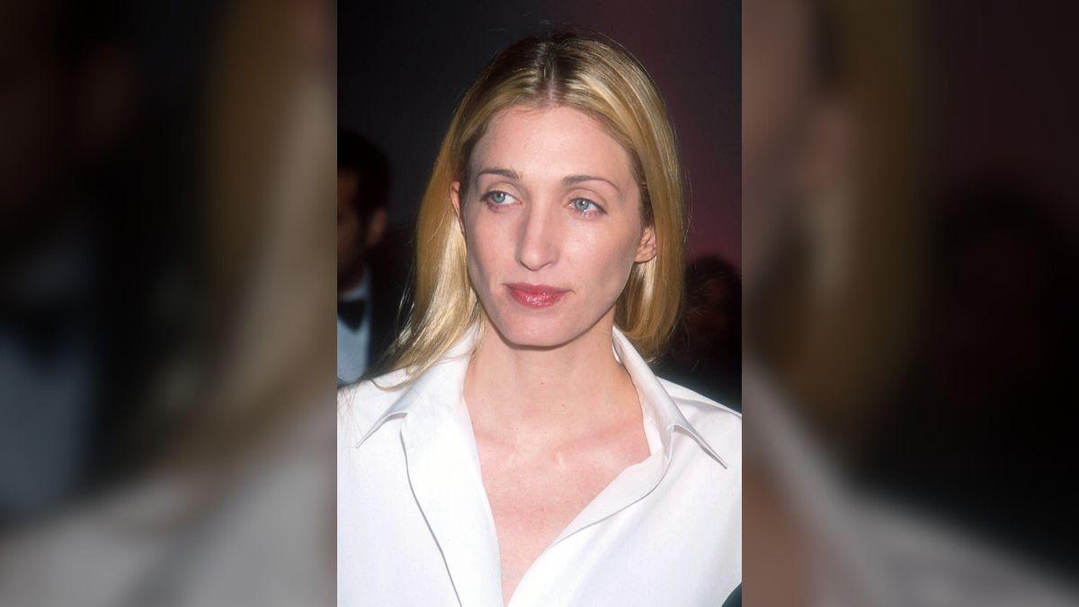 Photo of Carolyn Bessette Kennedy.