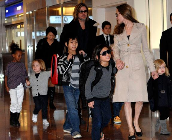 //angelina_masectomy_cancer_brad_pitt_praises_stack_