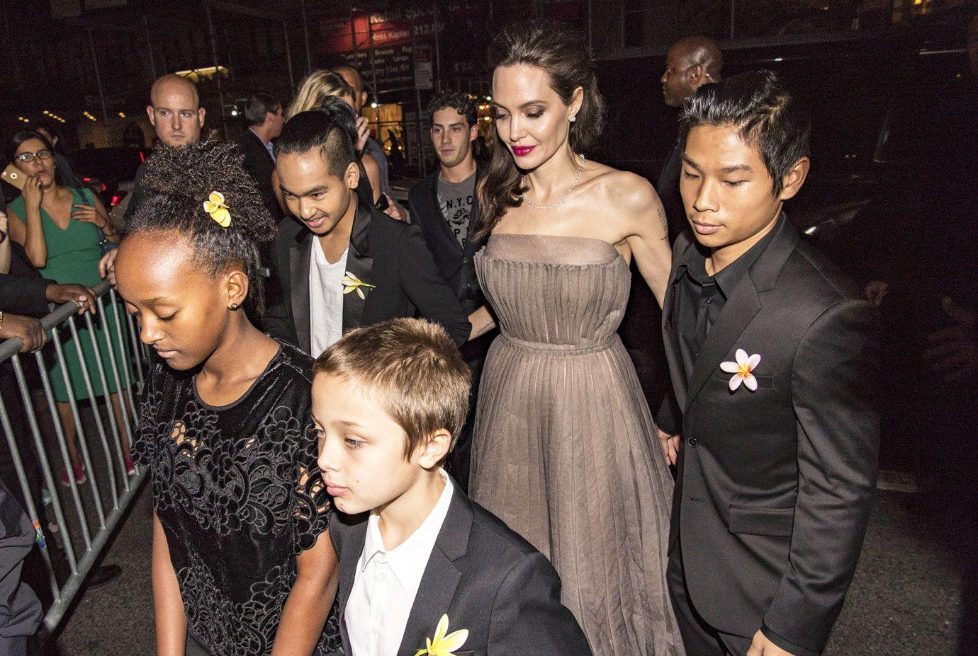 angelina jolie kept distance awards shows brad pitt divorce