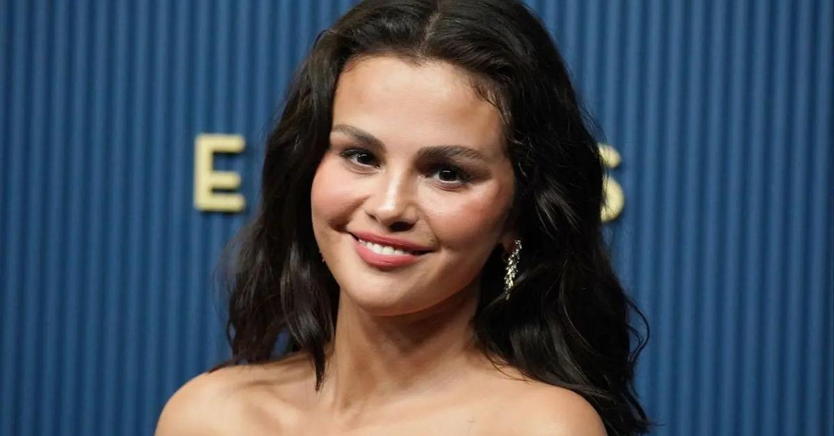 Selena Gomez's 'Different' 2026 Emmys Look Has Fans Doing a Double Take as Plastic Surgeon Addresses 'Fresh Botox' Claims