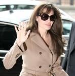 2010__12__Angelina_Jolie_Dec2ewsnea 148×150.jpg