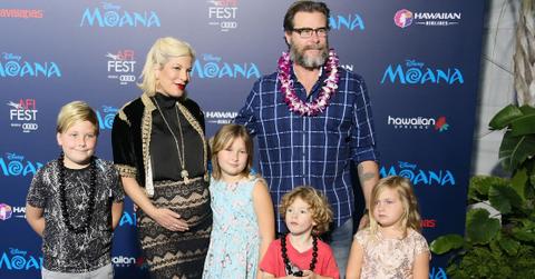 Pregnant tori spelling baby bump moana moana premiere 10