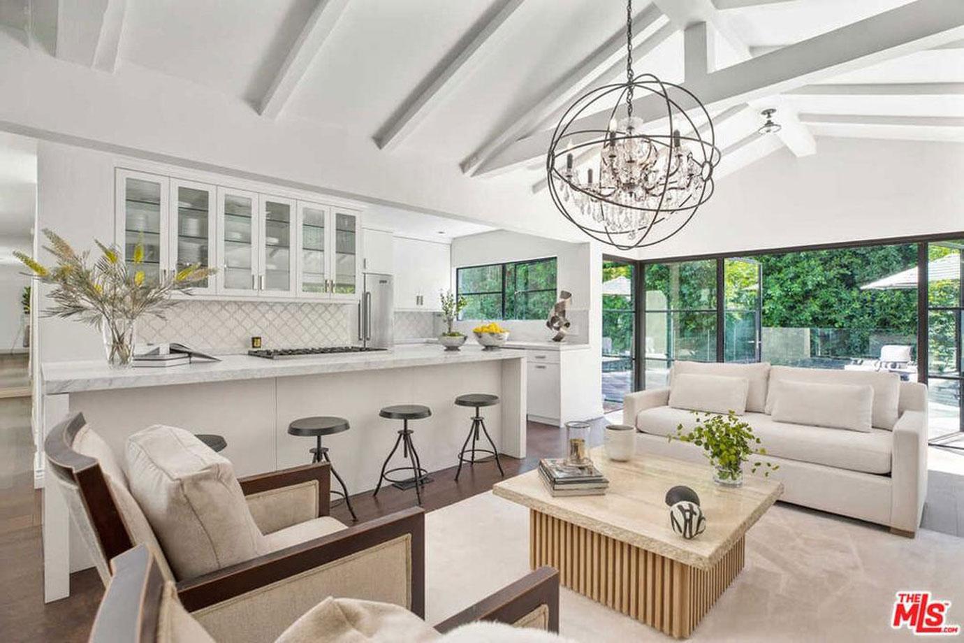 Rob Lowe Downsizes but his Zip Code Upsizes to Beverly Hills New Home