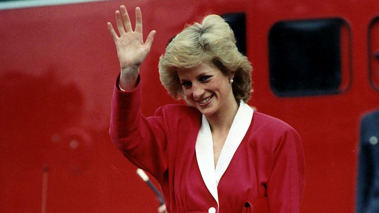 Image of Earl Spencer said that he saw Princess Diana 'tears of despair' while describing the impact of media coverage on her.