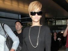 2009__12__full_rihanna_lax_008_wenn5399235 225×168.jpg