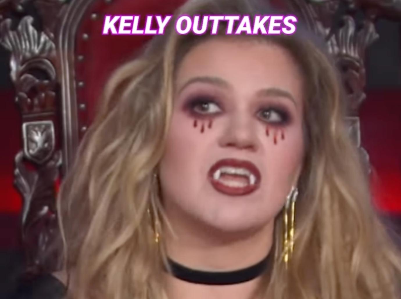 kelly clarkson vampire halloween costume fans reactions