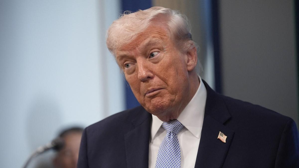 image of FCC Chairman Brendan Carr echoed the president’s criticisms on his own social media account.