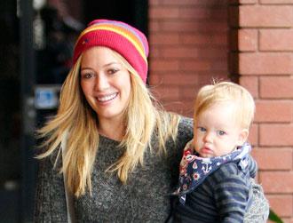 Ok_042613_spotted hilary duff luka.jpeg