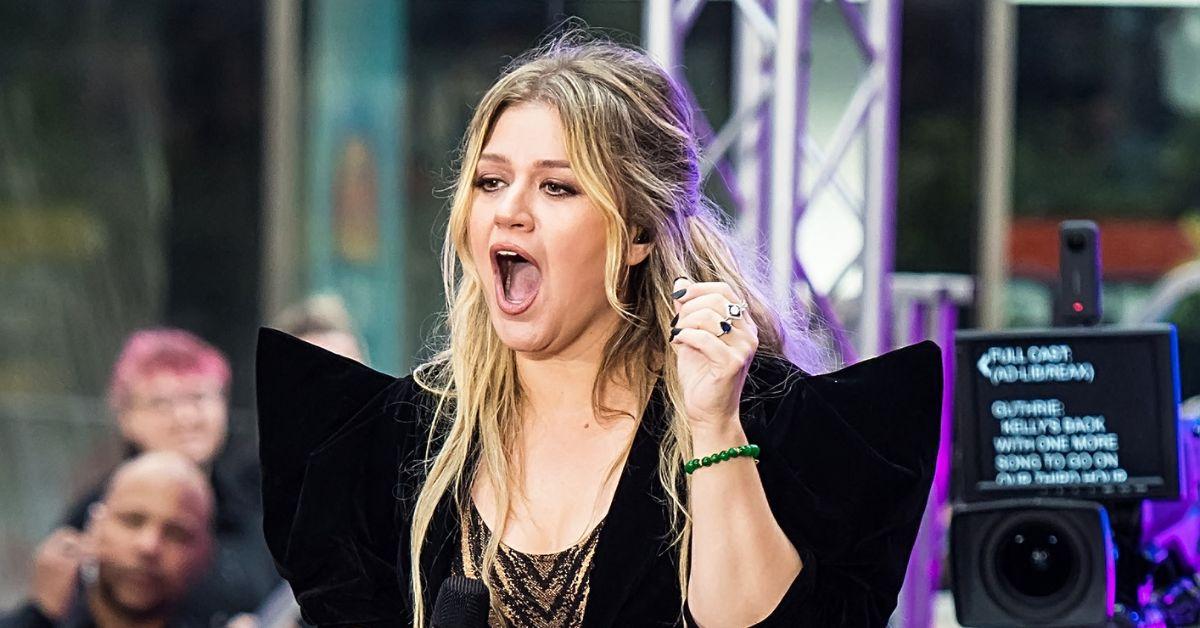 kelly clarkson exit rumors singer leaving her own talk show