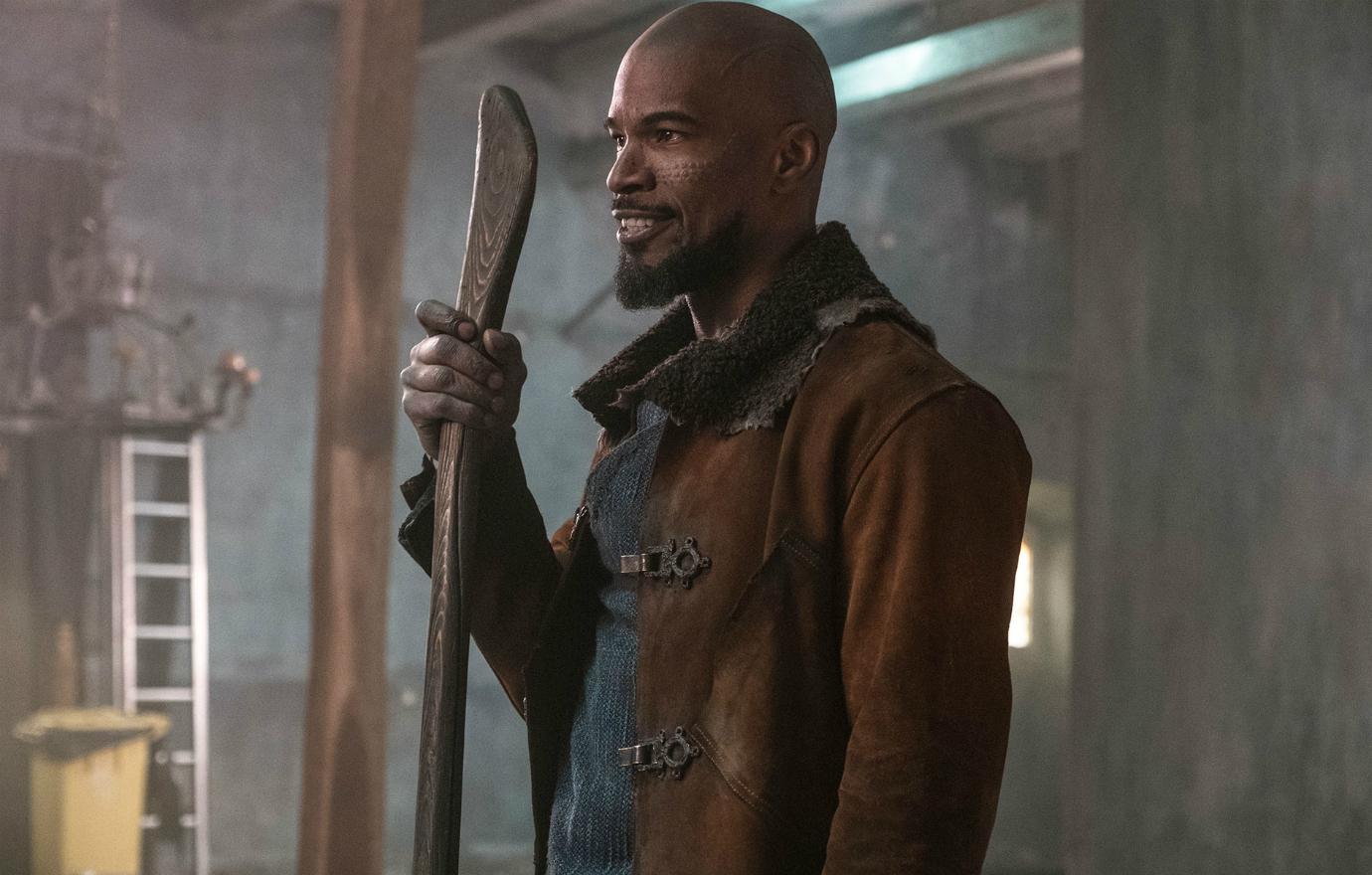 Jamie Foxx was seen filming Robin Hood in Paris with Taron Egerton. Katie Holmes flew to the City of Lights to be by his side while making the flick.