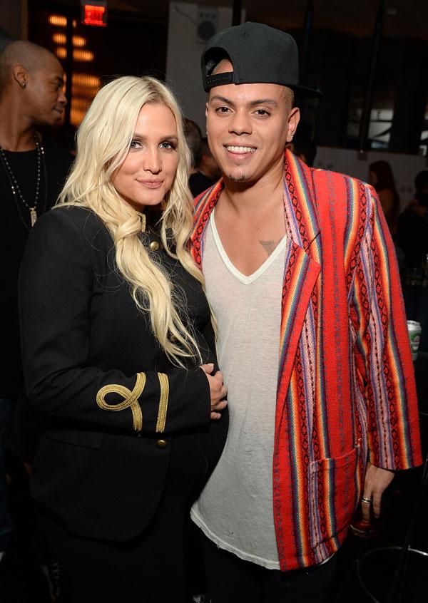 Ashlee simpson evan ross date&#8211;01