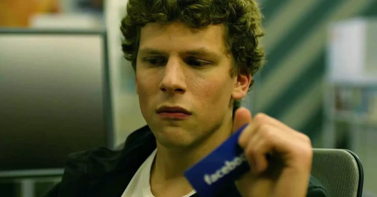 jesse eisenberg doesnt want be associated mark zuckerberg problematic sony