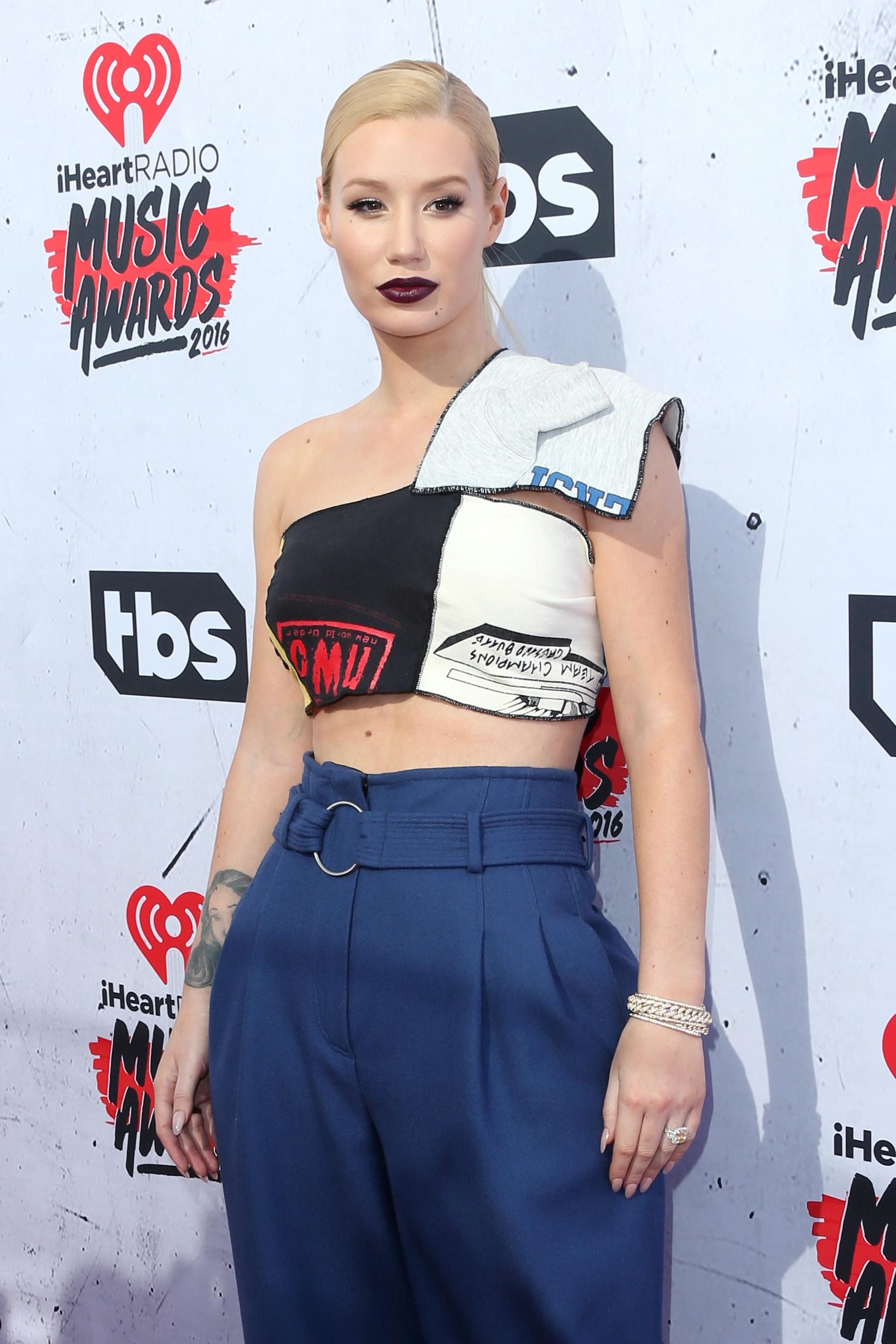 iheart radio music wards fashion worst dressed