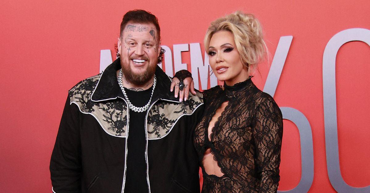 image of The country singer has since lost 285 pounds.