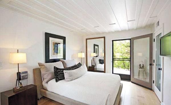 Liam hemsworth bedroom p