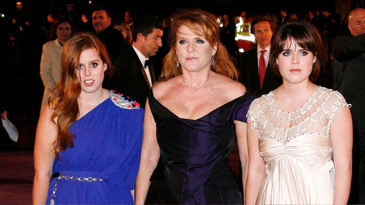 image of Sarah Ferguson and daughters
