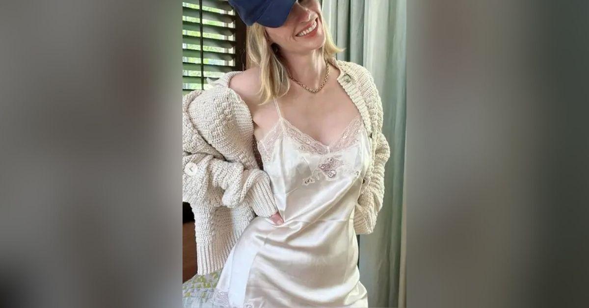 january jones sizzling moments hot photos
