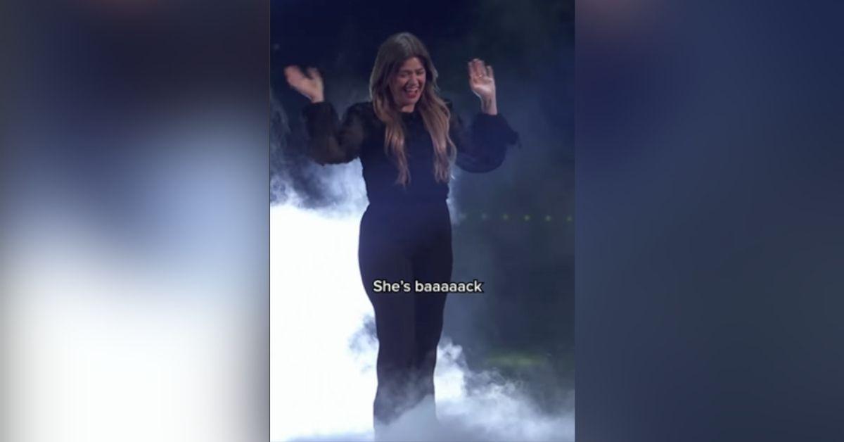 image of Kelly Clarkson is officially returning to 'The Voice' after announcing the end of her daytime talk show.