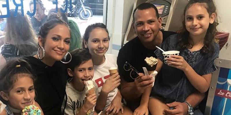 Jennifer Lopez & Alex Rodriguez's Kids Want A Wedding For Christmas!