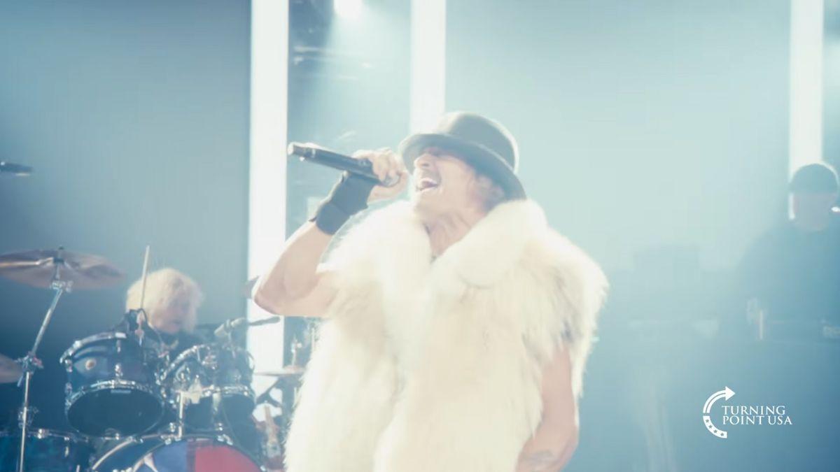 image of Kid Rock performed at an alternative Super Bowl event.