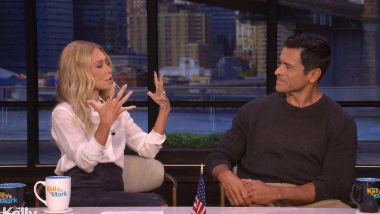 Image of Kelly Ripa said that the anesthesia made Mark Consuelos snore.
