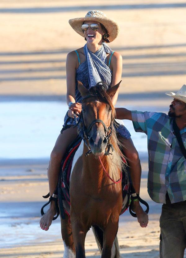 Alessandra Ambrosio Shows Off Bikini Body, Makes Everyone Jealous While  Vacationing With Her Family In Brazil