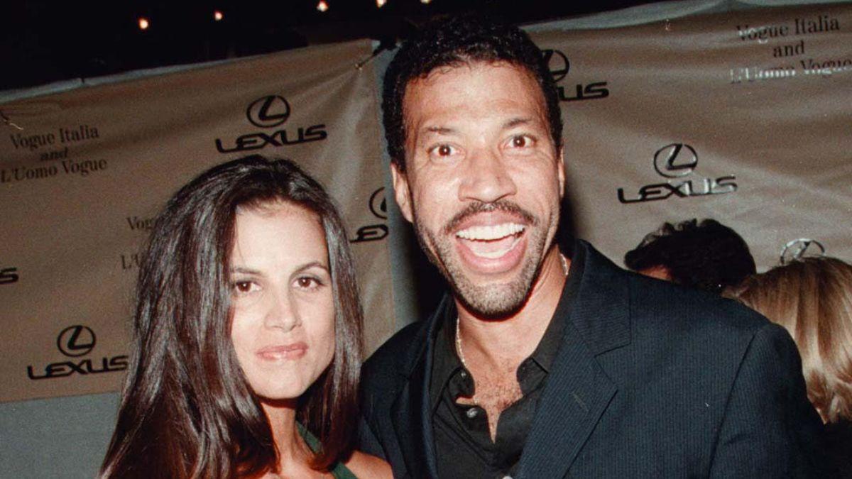 lionel richie family girlfriend ex wives kids