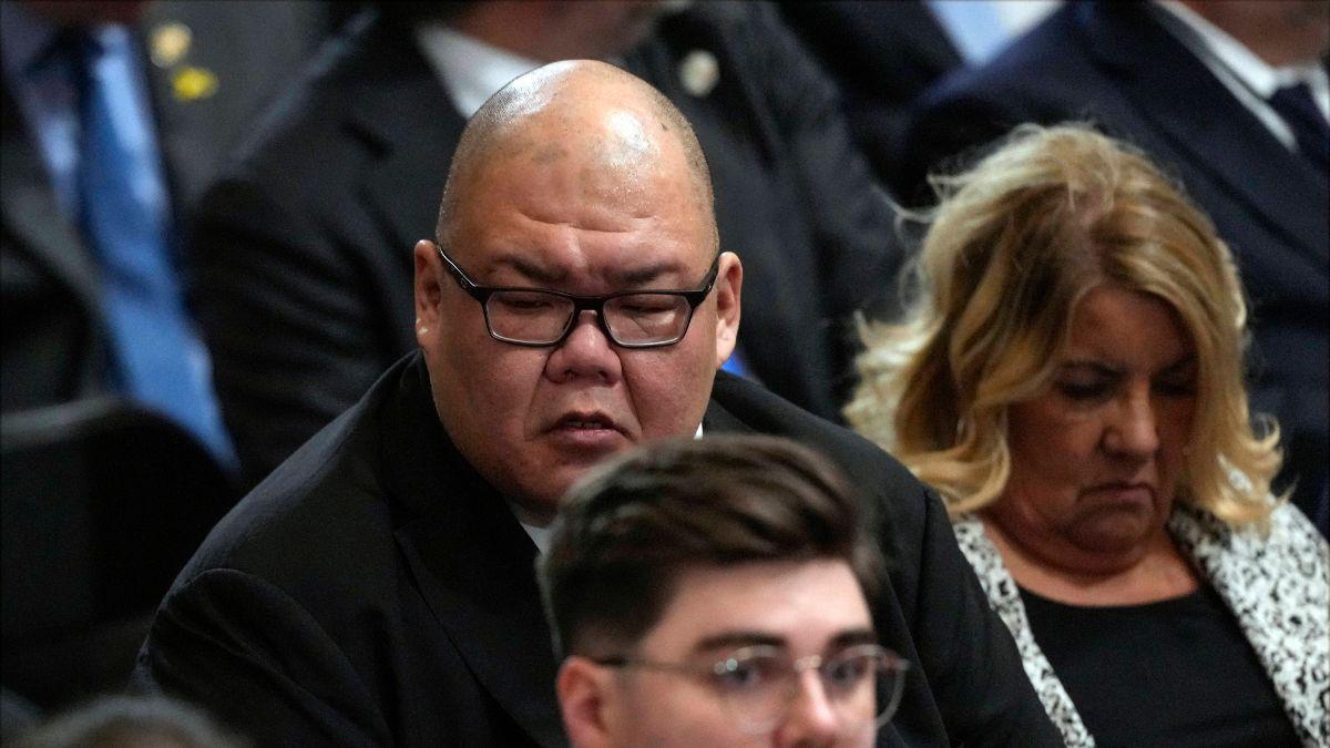 Image of Media analysts say leaders react differently to political satire.