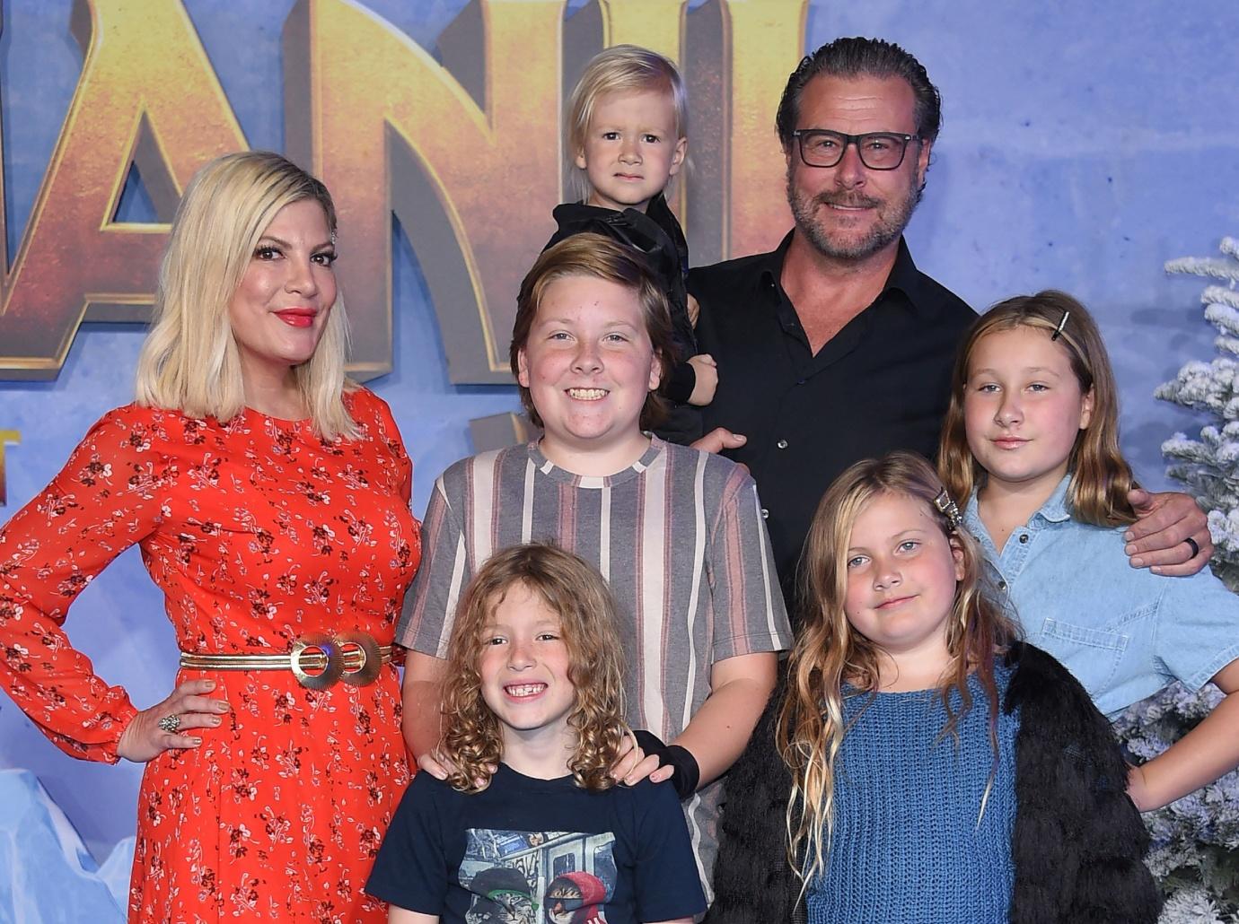 tori spelling cryptic message dean mcdermott alcohol abuse anger led split