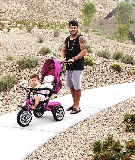 Ronnie Ortiz-Magro & daughter