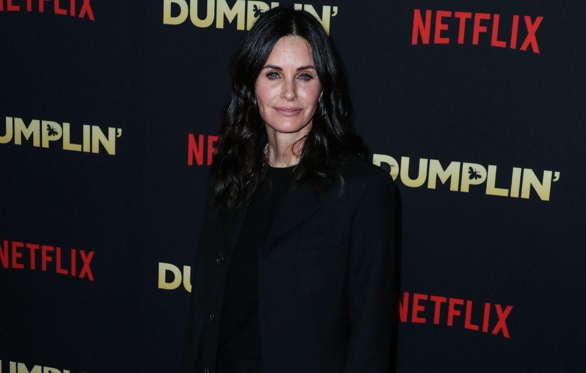 courteney cox works central perk friends instagram video