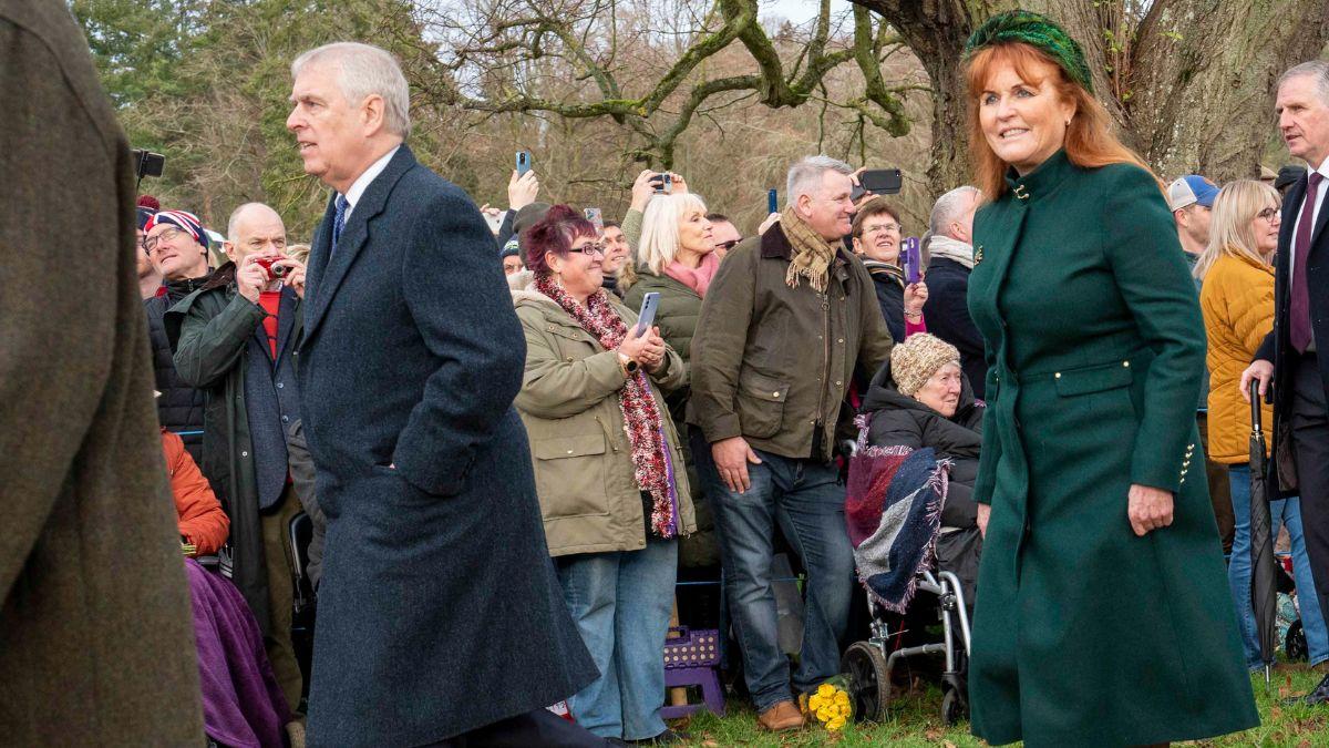 image of royal family 