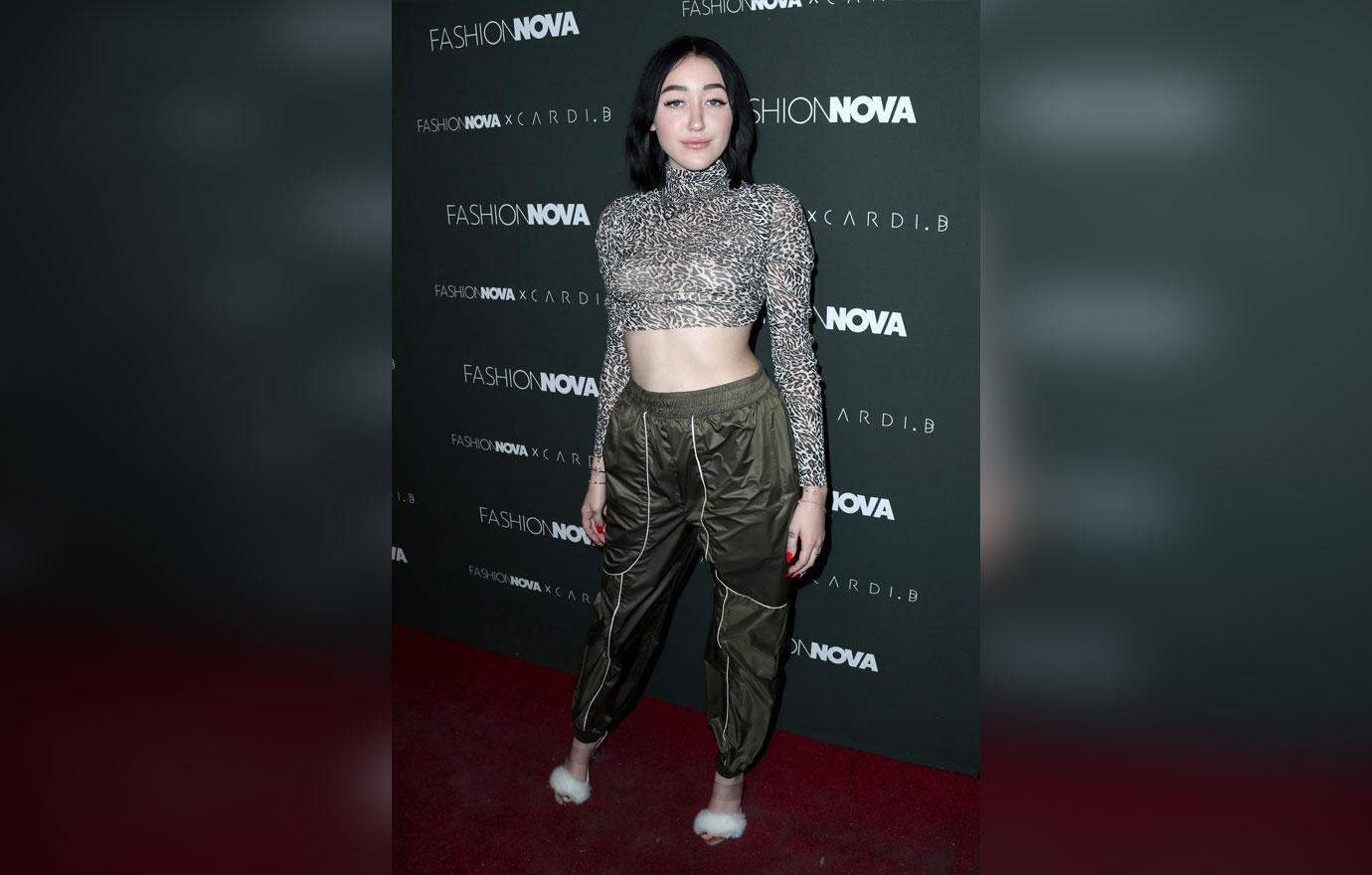 Tana Mongeau Noah Cyrus